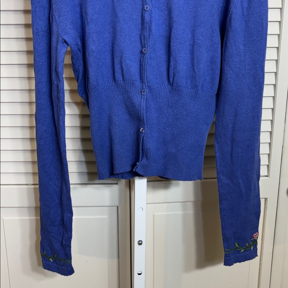 NWT Express Y2K Vintage Periwinkle Embroidered & Beaded Floral Cardigan Large - Picture 3 of 11